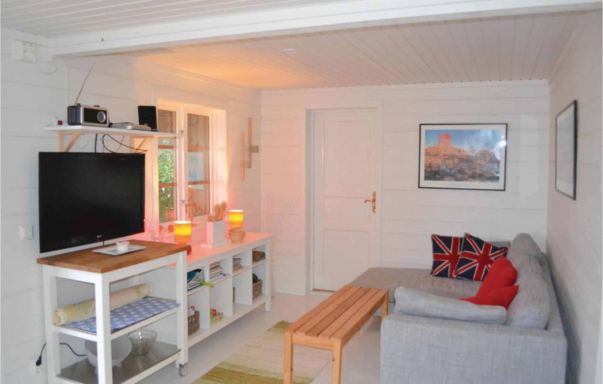 Nice Home In Ronneby With Kitchen Saltärna Kültér fotó